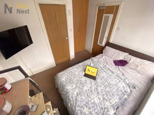 Photo 11- click for photo gallery